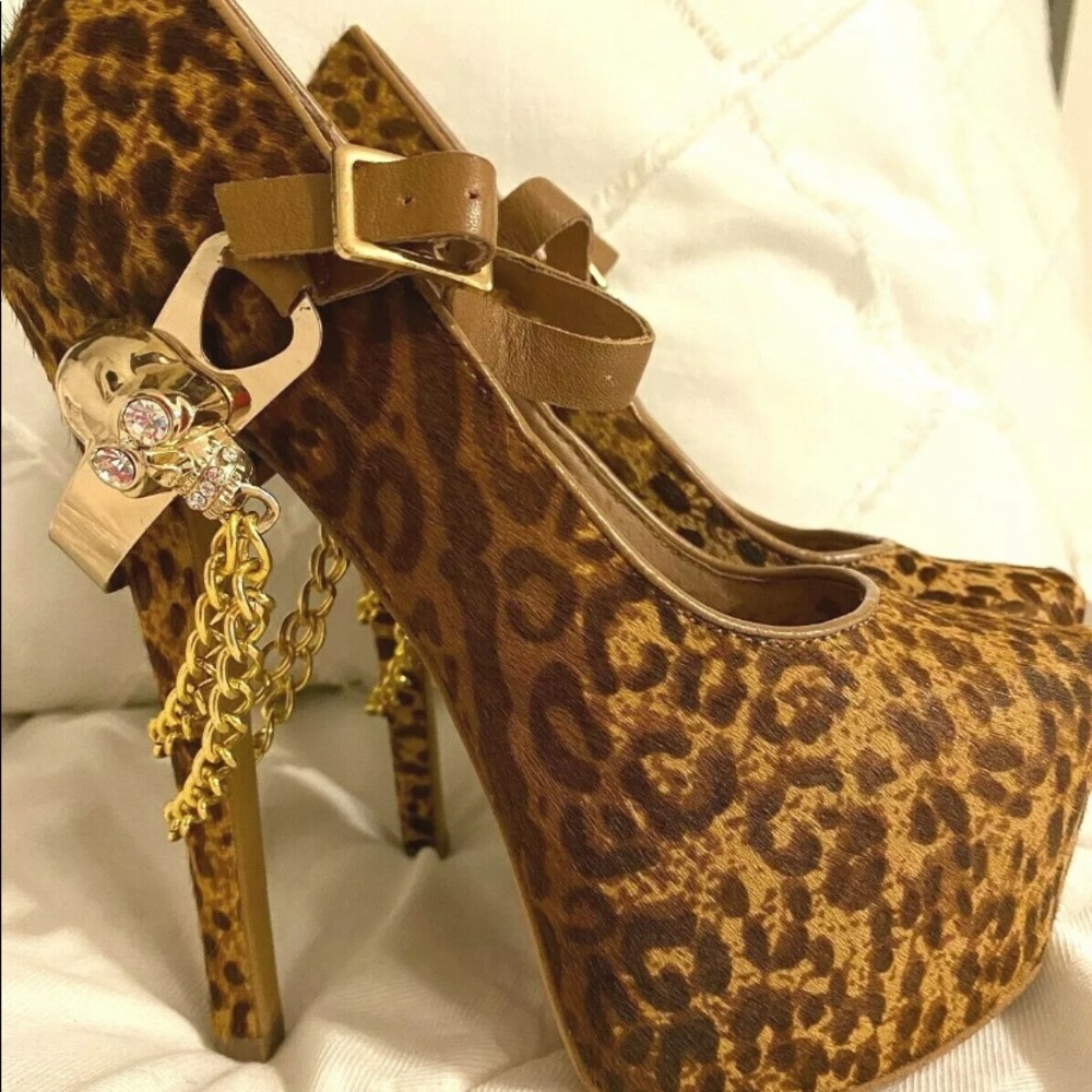 * ZIGiny 6.75" stiletto, 2" platform. Size: 7